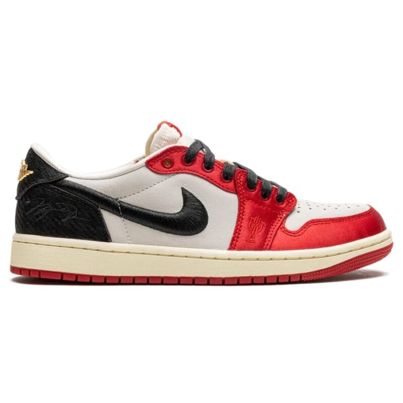 Air Jordan 1 "Trophy Room - Away"