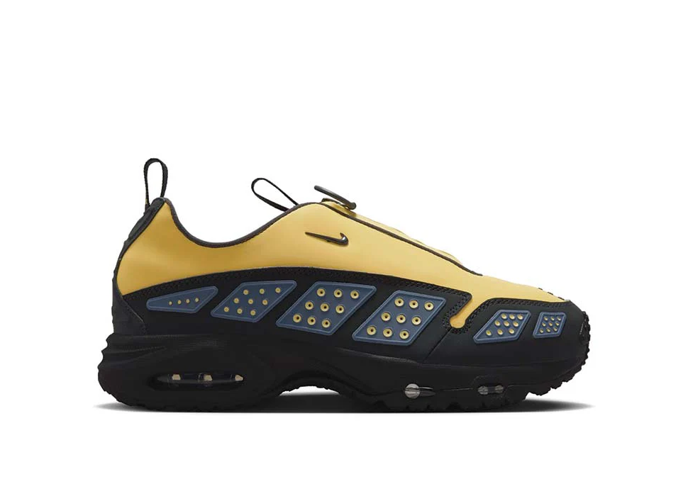 Nike Air Max SNDR Saturn Gold