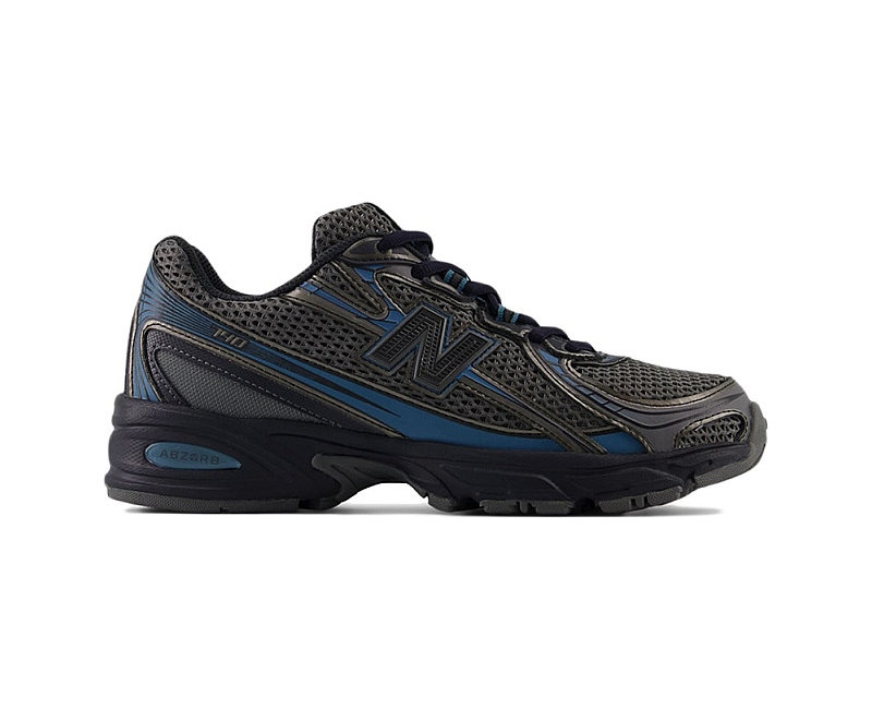 New Balance 740V2