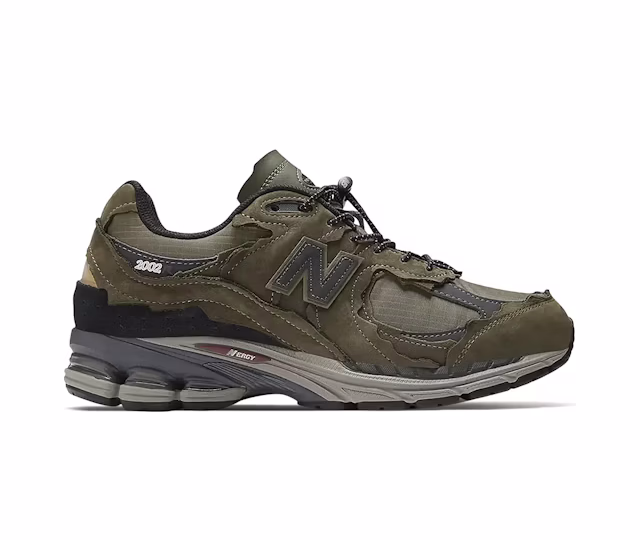 New Balance 2002R Ripstop Protection Pack Olive