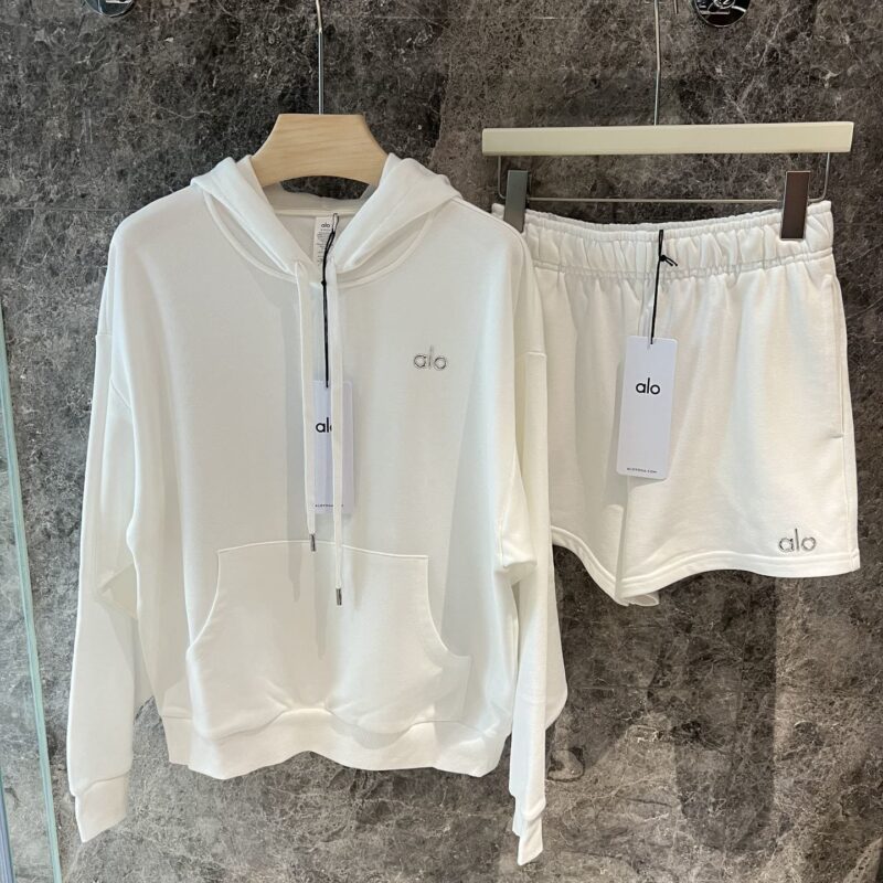 Conjunto Alo Yoga