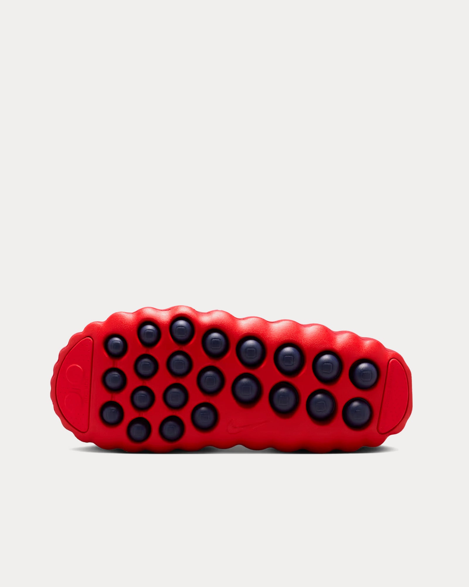 nike-mind-001-TeamRed_UniversityRed_MidnightNavy_Chrome-mules-4_1600x2000